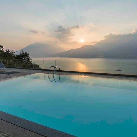 Poolside Apartment Cristina Bellano Luaran gambar