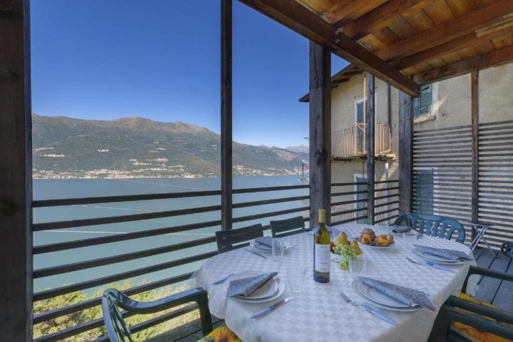 Poolside Apartment Cristina Bellano Luaran gambar